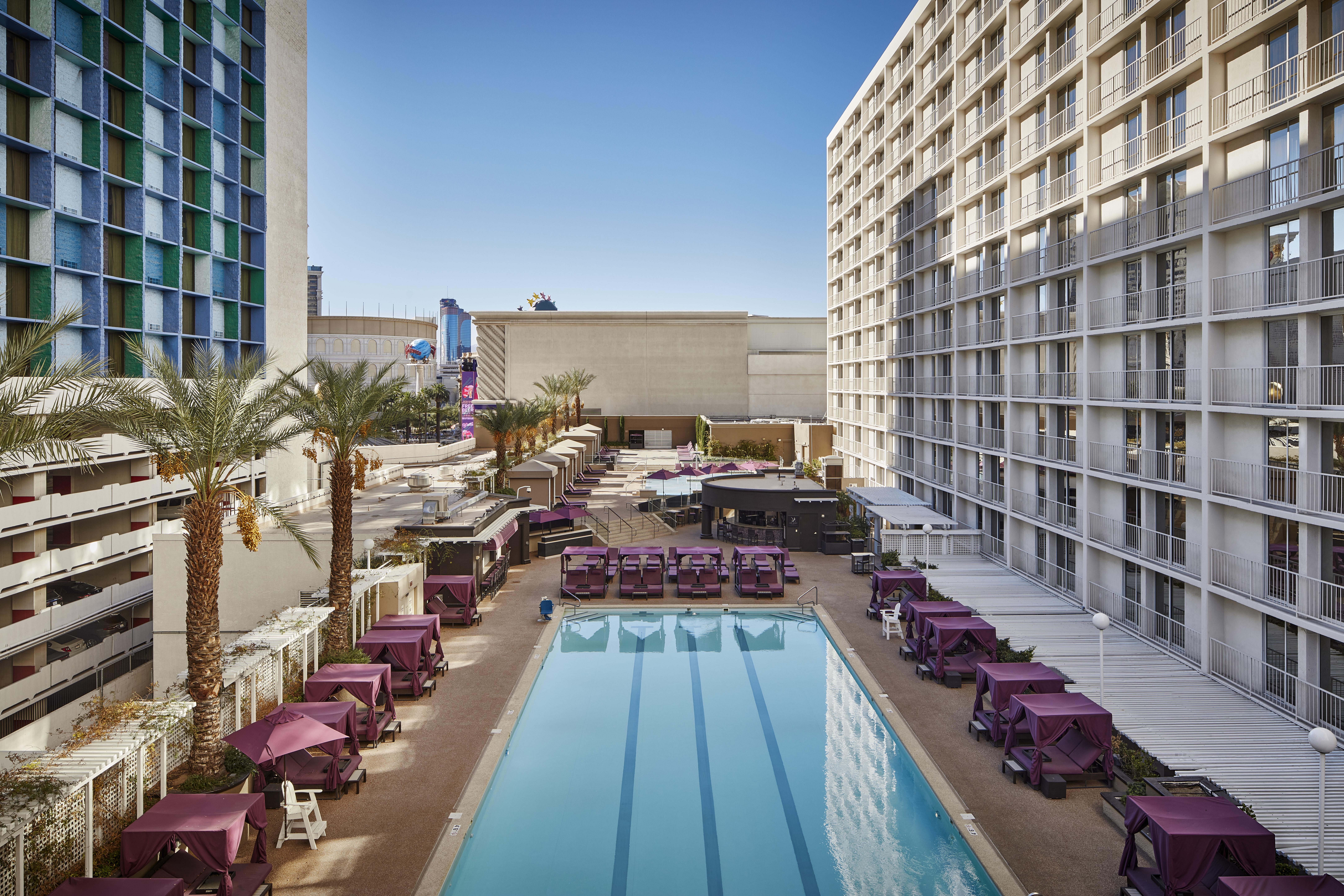 Harrah'S Las Vegas Hotel & Casino Exterior photo