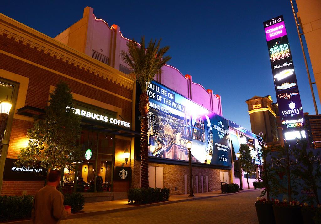 Harrah'S Las Vegas Hotel & Casino Exterior photo